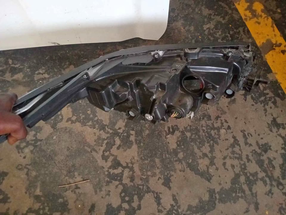 Toyota fortuner left side - Private Seller