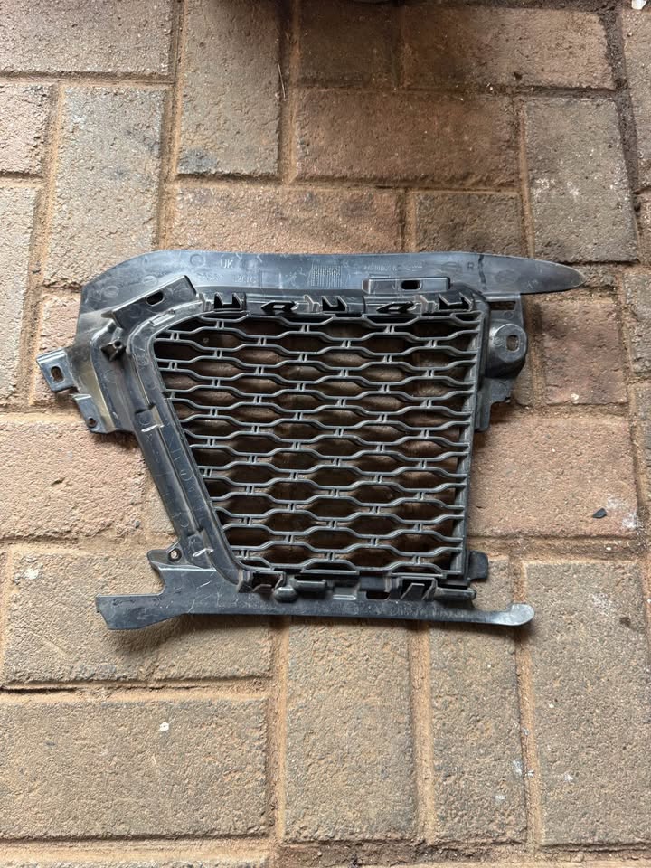 Range Rover Sport Right Fog Cover Grill - Private Seller Range Rover Sport Right Fog Cover Grill - Private Seller