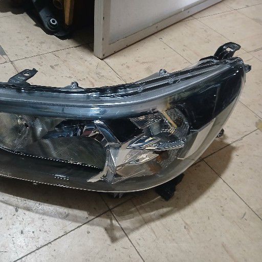 Toyota hilux gd6 headlight - Private Seller Toyota hilux gd6 headlight - Private Seller