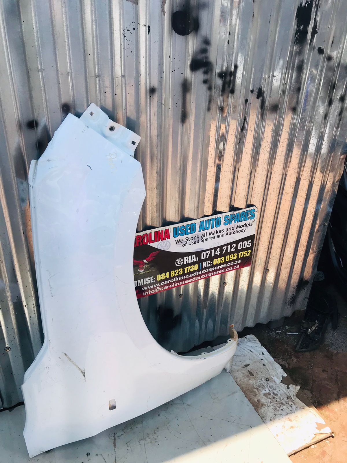 Isuzu D-Max right side fender with marker lamp (2022) - Private Seller Isuzu D-Max right side fender with marker lamp (2022) - Private Seller