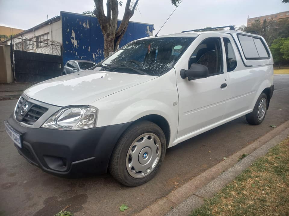 2018 NISSAN NP200 1.6 PETROL, MANUAL, WHITE COLOR, A/C, CANOPY, MILEAGE