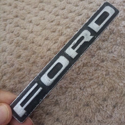 FORD grille badge - Private Seller FORD grille badge - Private Seller