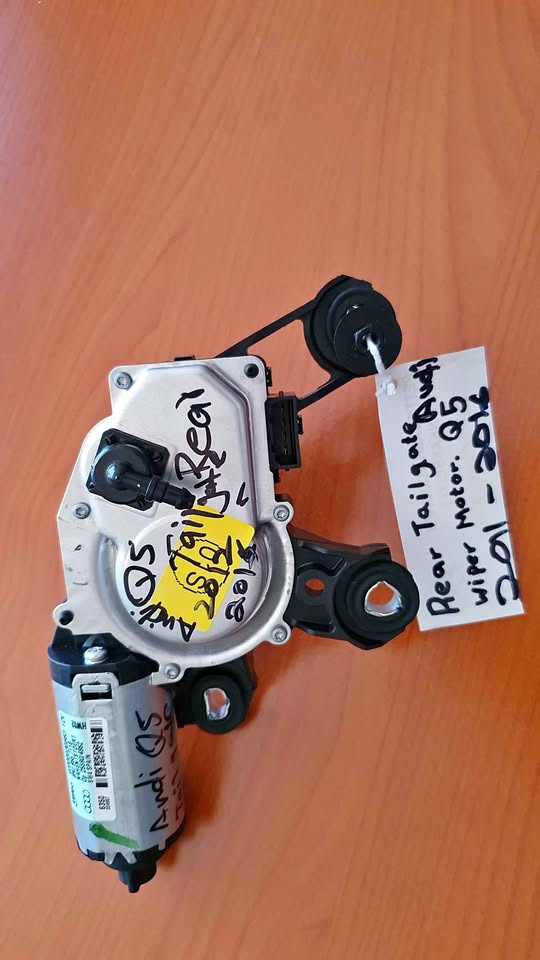 Audi Q5 Tailgate Wiper Motor 2011 - 2016 - Private Seller Audi Q5 Tailgate Wiper Motor 2011 - 2016 - Private Seller