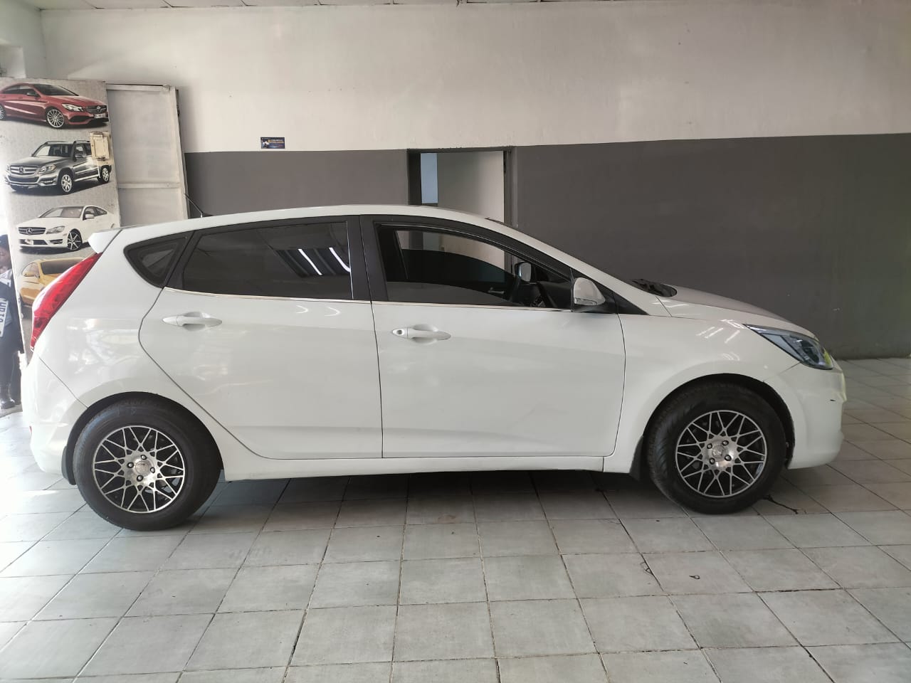 2017 HYUNDAI ACCENT 1,6  HATCHBACK PETROL77000KM