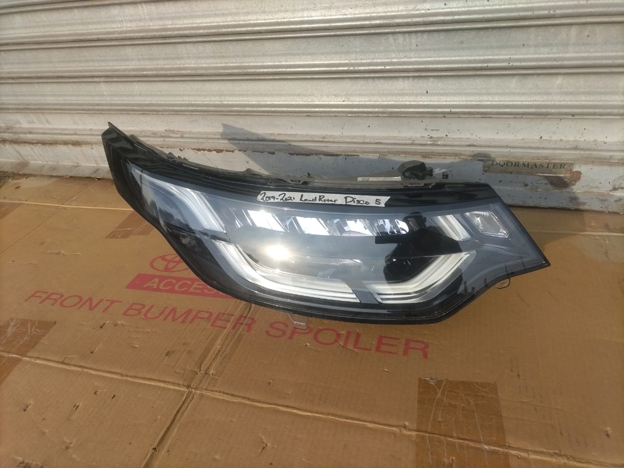 2019-2022 LAND ROVER DISCOVERY 5 RHS LED HEADLIGHT FOR SALE - Private Seller