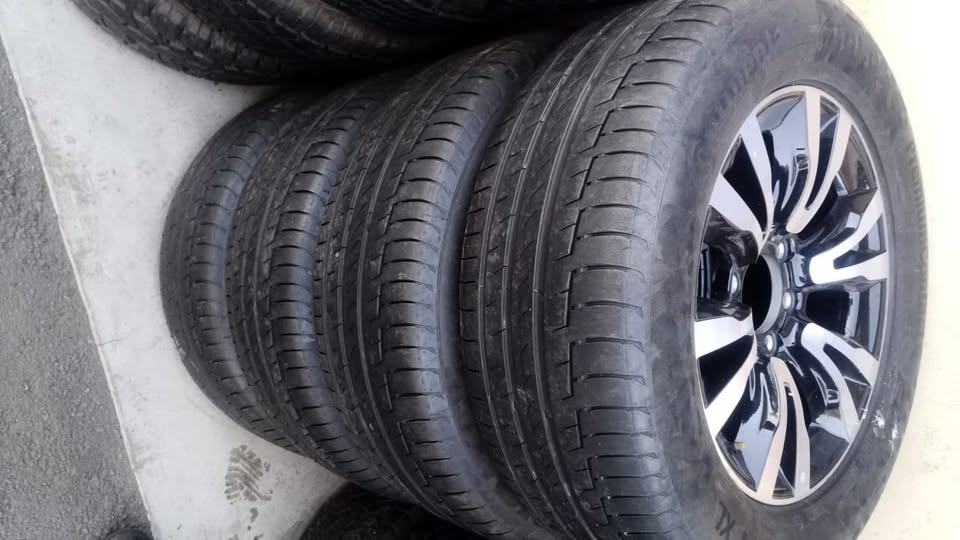18inch Isuzu X-RIDER original mag with used tyre to use for spare - Private Seller 18inch Isuzu X-RIDER original mag with used tyre to use for spare - Private Seller