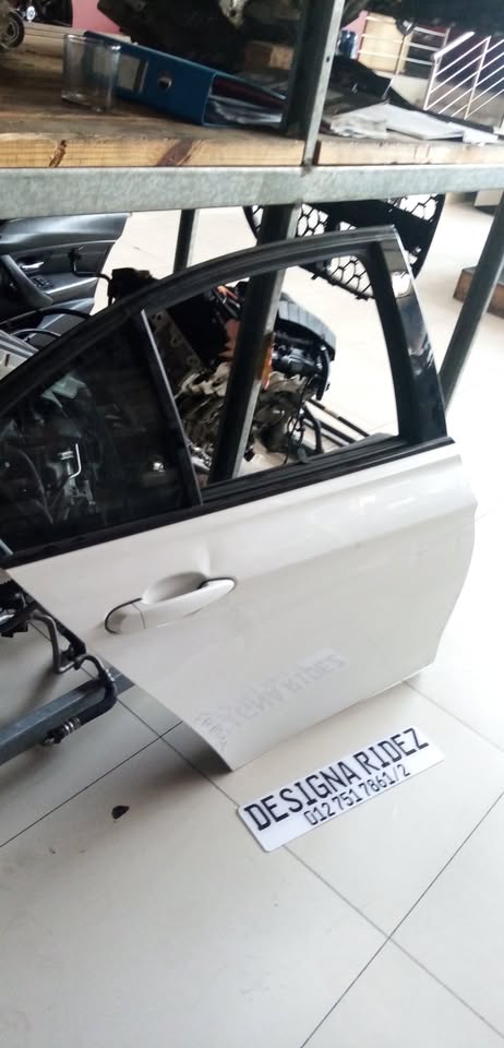 BMW F80 M3 REAR RIGHT DOOR - Private Seller BMW F80 M3 REAR RIGHT DOOR - Private Seller