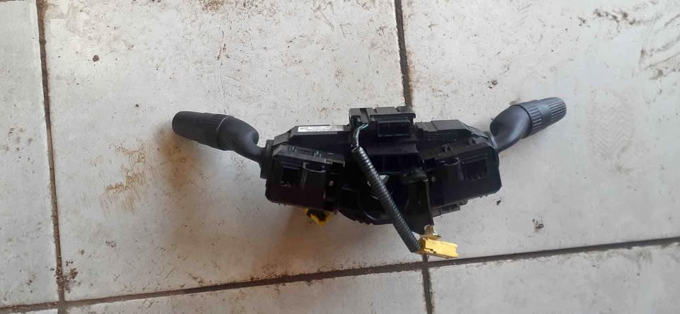 Honda Civic Stalk Switch With ClockSpring - Private Seller Honda Civic Stalk Switch With ClockSpring - Private Seller