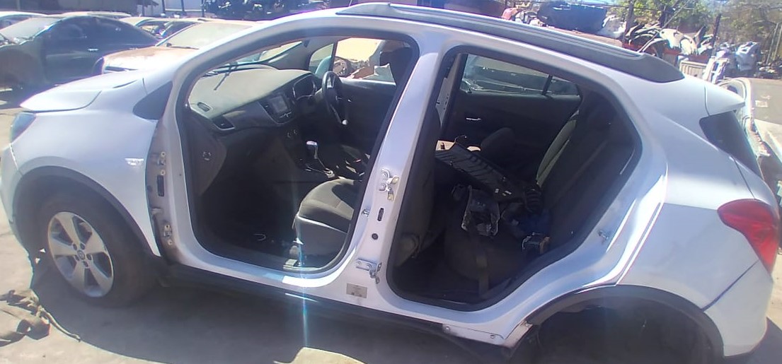 White Auto Opel Mokka 1.4 2017 Stripping for Spare Parts - Private Seller White Auto Opel Mokka 1.4 2017 Stripping for Spare Parts - Private Seller