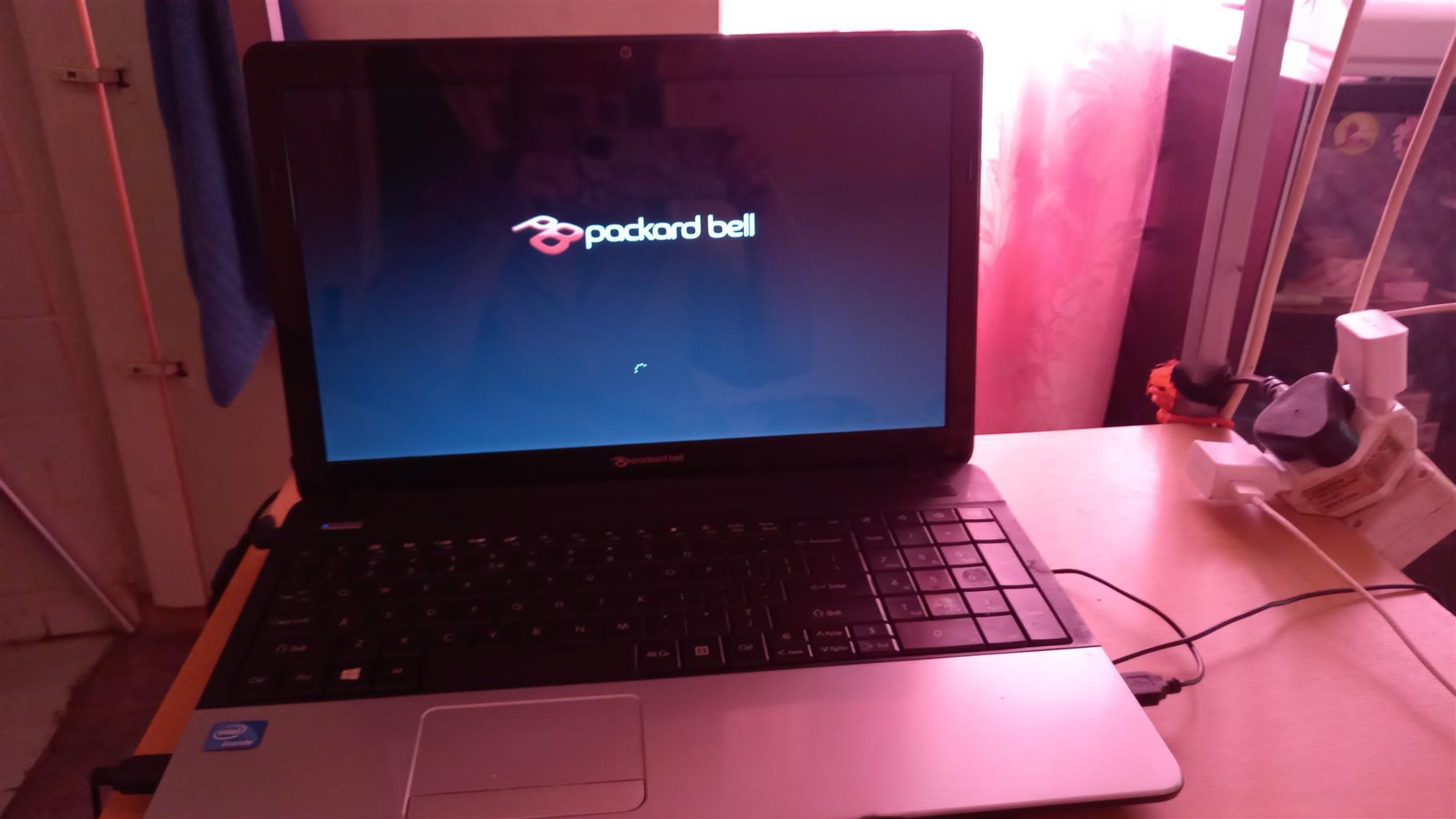 Laptop Packard bell and tumble dryer defy