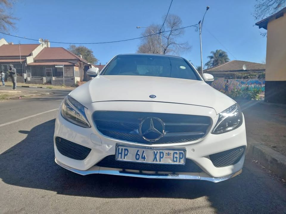 2016 Mercedes Benz C200 AMG AUTOMATIC, Sunroof, Leather seat, Service book