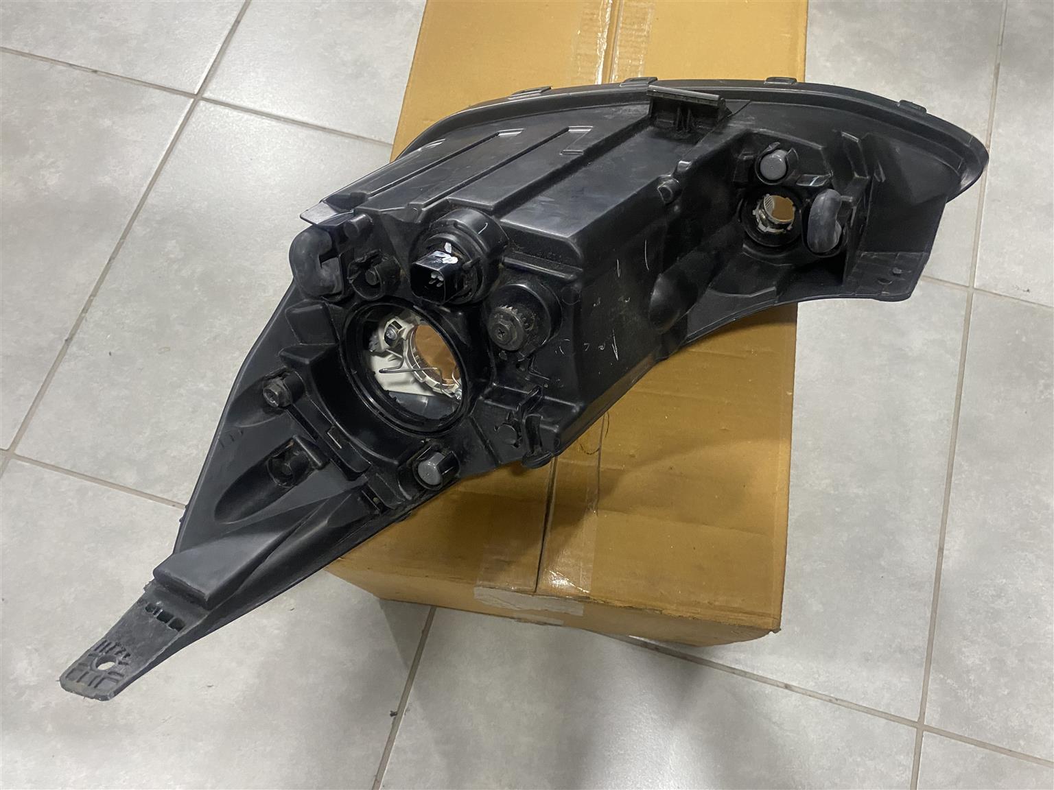 2022 HYUNDAI ATOS HEADLIGHT RIGHT SIDE FOR SALE. IN EXCELLENT CONDITION - Private Seller 2022 HYUNDAI ATOS HEADLIGHT RIGHT SIDE FOR SALE. IN EXCELLENT CONDITION - Private Seller