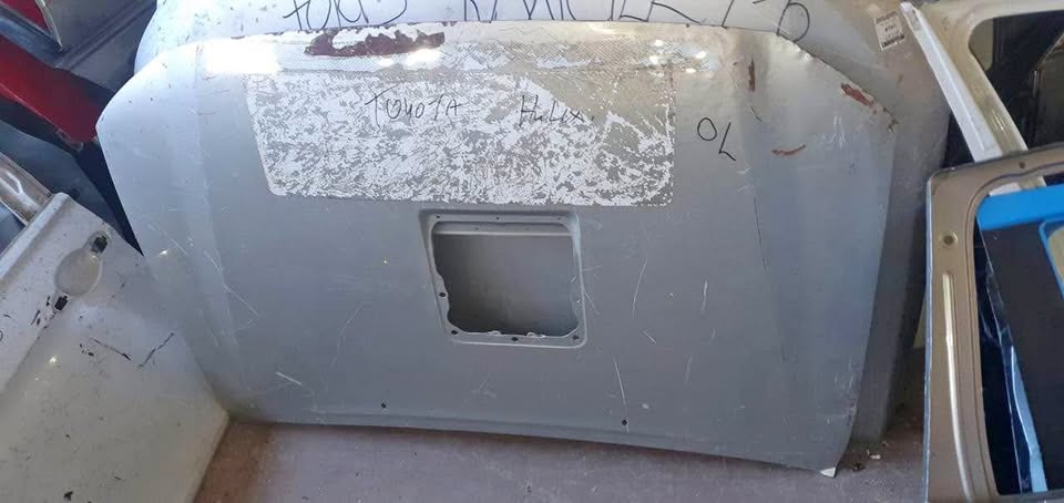 Toyota Hilux D4D bonnet - Private Seller Toyota Hilux D4D bonnet - Private Seller