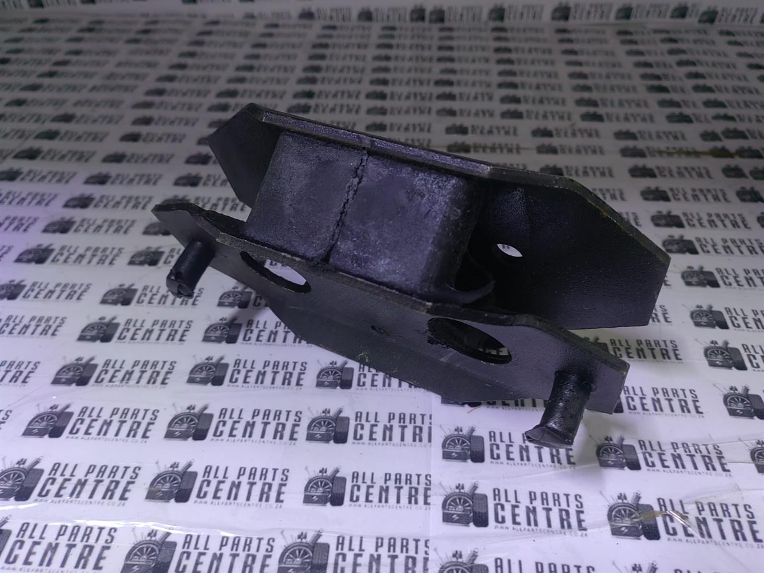 Mahindra gearbox mounting for sale new - Private Seller