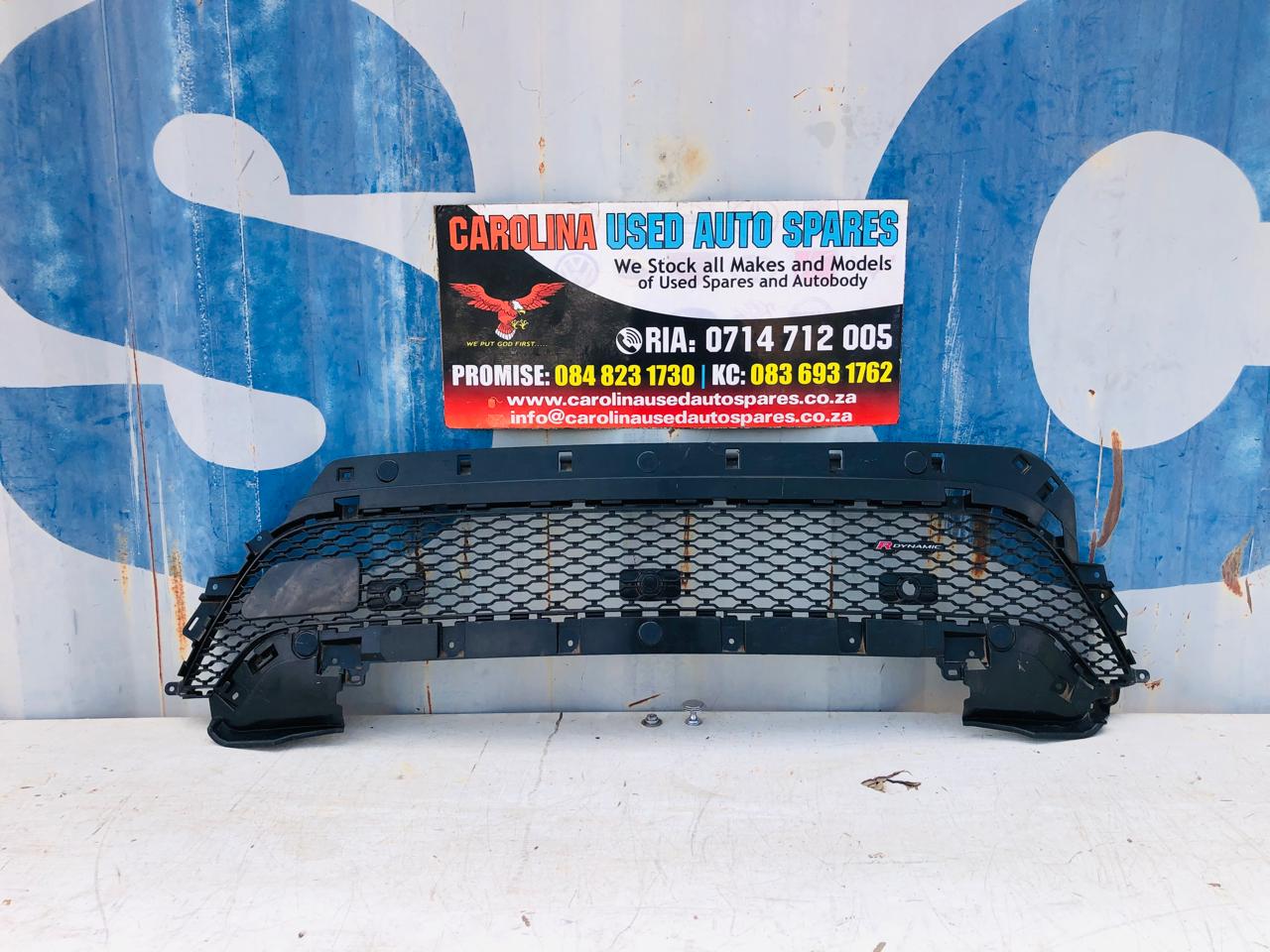 Range Rover Evoque front bumper grill (2018-2024) - Private Seller Range Rover Evoque front bumper grill (2018-2024) - Private Seller