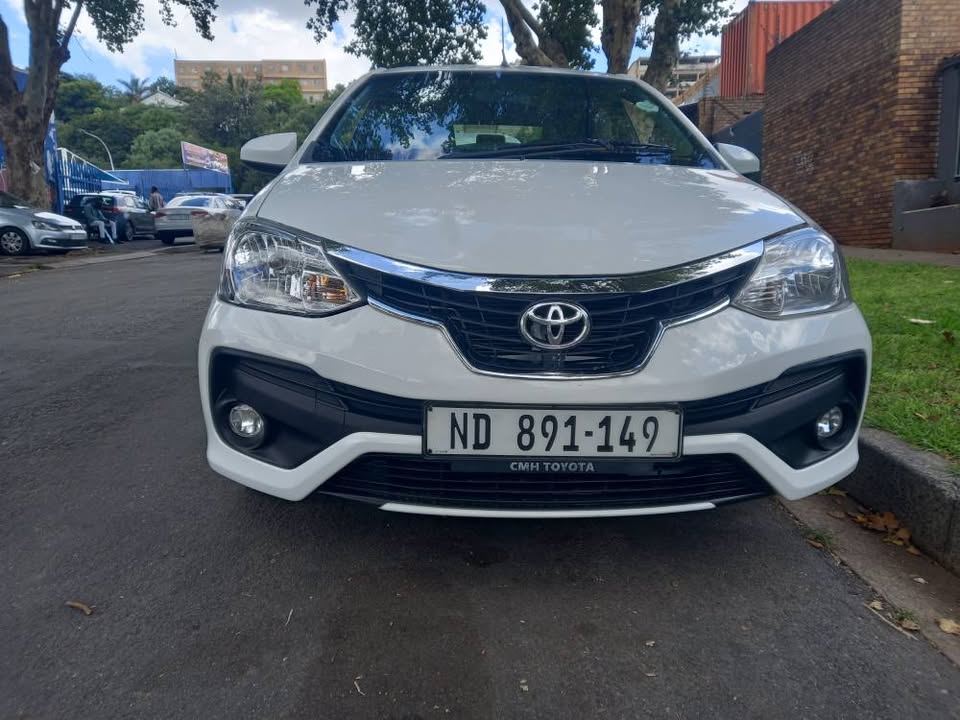 2020 Toyota Etios Sedan 1.5 Petrol, Manual. 115k. Call Innocent White Color, Mileage 7800