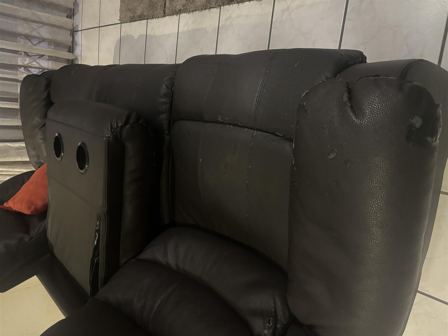 Used 3 piece recliner lounge suit for sale Junk Mail