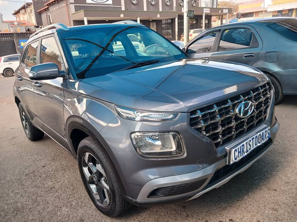 2020 model Hyundai Venue hatchback automatic transmission petrol 1.0 T engine capacity mileage 47000