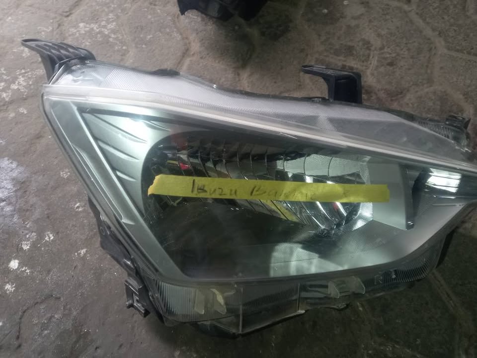 2016 - 2023 Isuzu DMAX Bakkie Headlight - Private Seller 2016 - 2023 Isuzu DMAX Bakkie Headlight - Private Seller