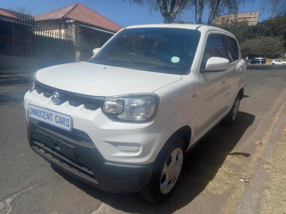 2020 SUZUKI S PRESSO, MANUAL, WHITE, MILEAGE 75000KMS, SPARE KEY.