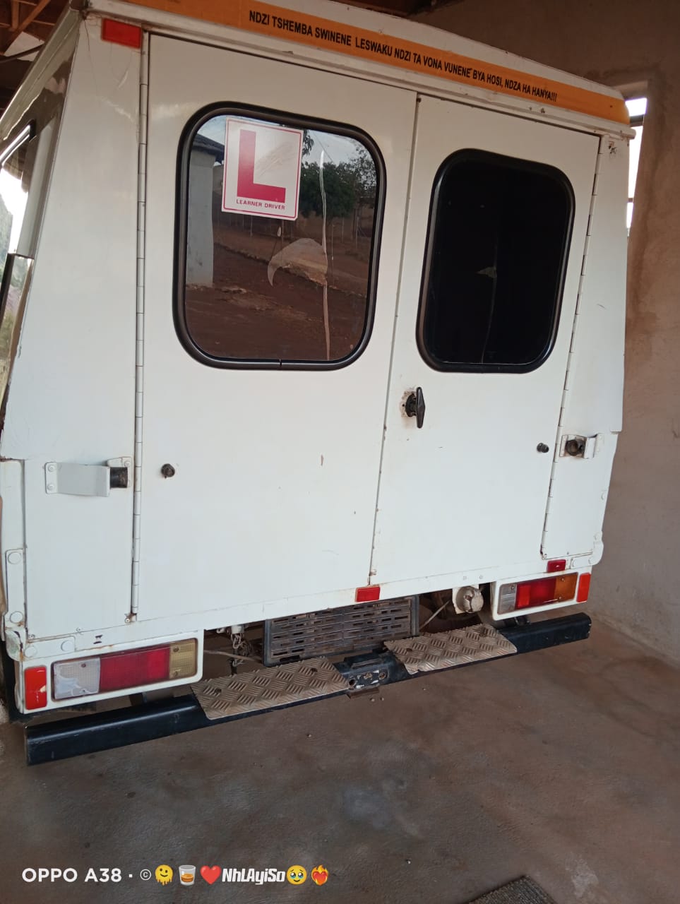 Mitsubishi L300 Bakkie
