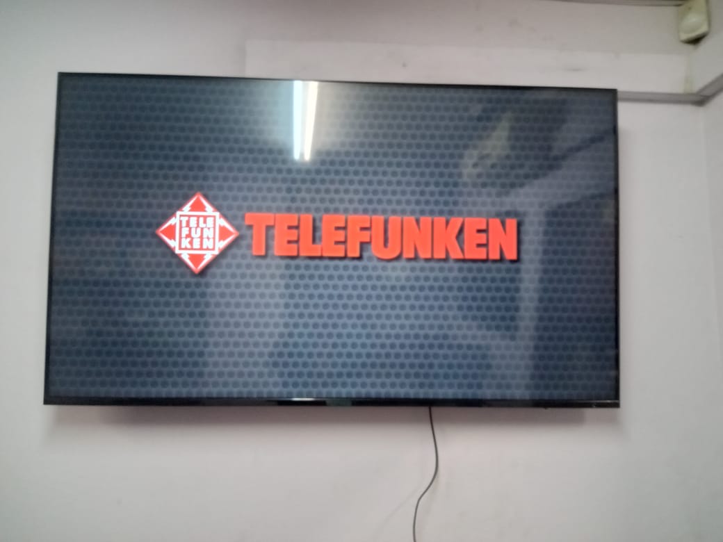 TELEFUNKEN 55" SMART TV