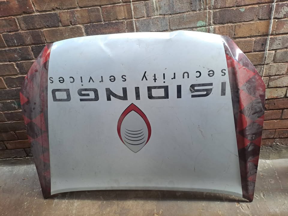 Isuzu KB250 Front Bonnet - Private Seller Isuzu KB250 Front Bonnet - Private Seller