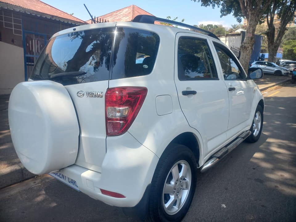 2008 DAIHATSU TERIOS 1.3 PETROL, WHITE COLOR, MILEAGE