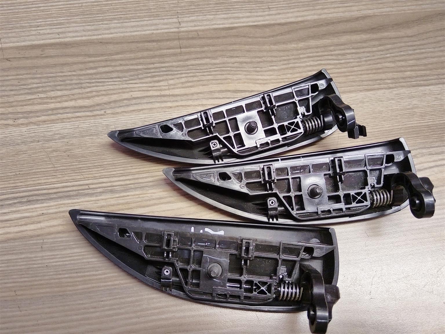 2018 RENUALT KWID DOOR HANDLE BRAND NEW AVAILABLE FOR SALE - Private Seller 2018 RENUALT KWID DOOR HANDLE BRAND NEW AVAILABLE FOR SALE - Private Seller