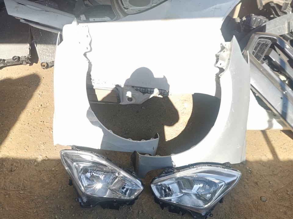 Suzuki Dzire headlights and fenders - Private Seller Suzuki Dzire headlights and fenders - Private Seller