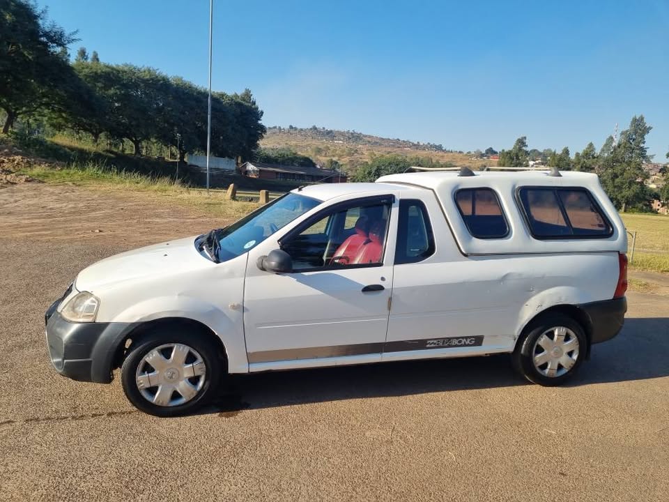 Nissan Np200 1.6i aircon spec