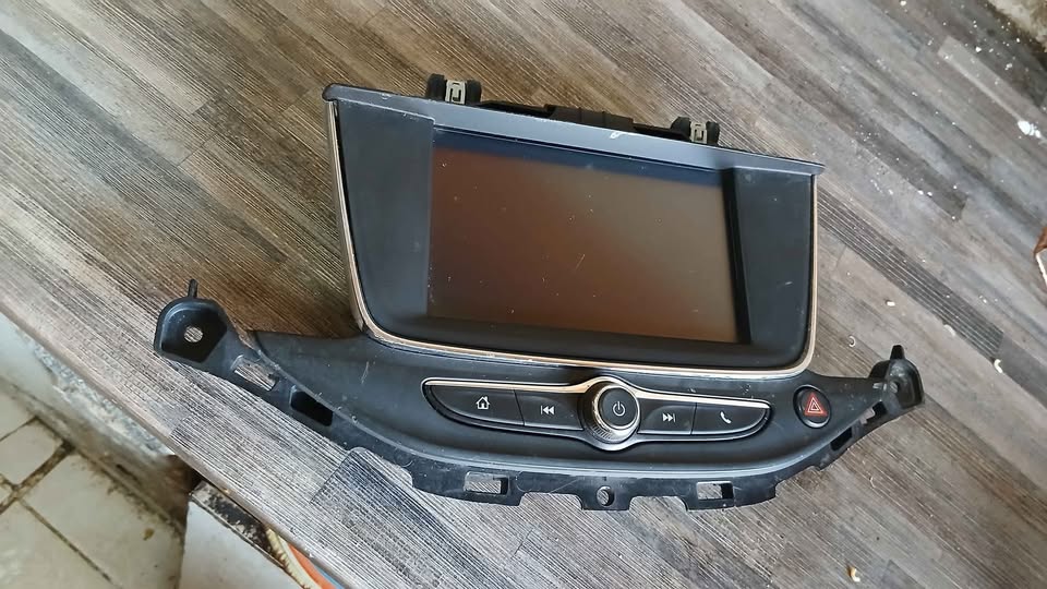 OPEL Astra K Radio With Navigation System - Private Seller