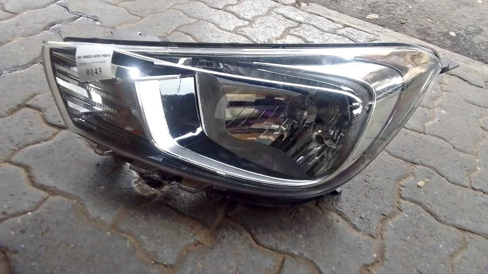 Kia pegas headlights - Private Seller Kia pegas headlights - Private Seller