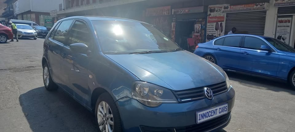 2016 POLO VIVO 1.4 MANUAL TRANSMISSION.. NAVY BLUE COLOUR.. PETROL.. WITH 87000KM