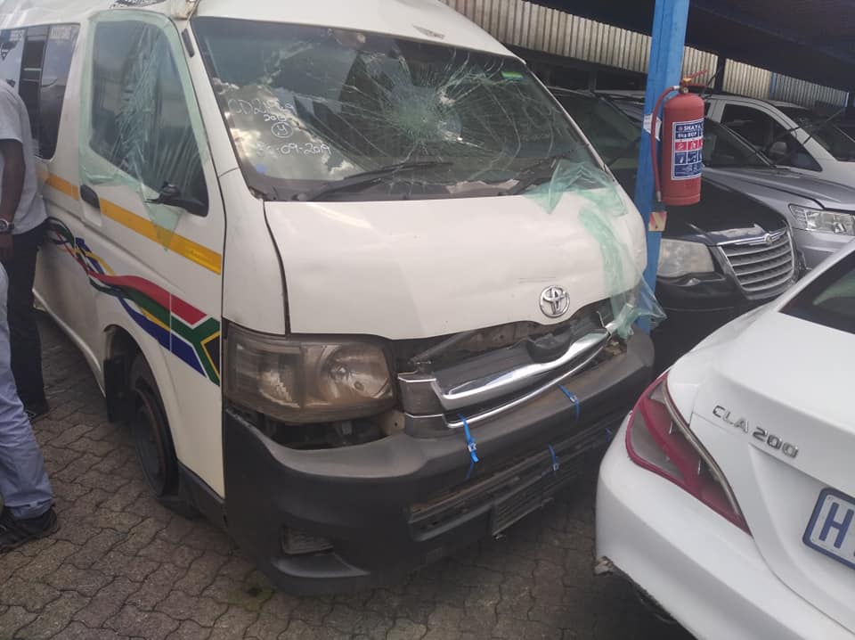 Toyota Quantum 2013 accident - Private Seller Toyota Quantum 2013 accident - Private Seller