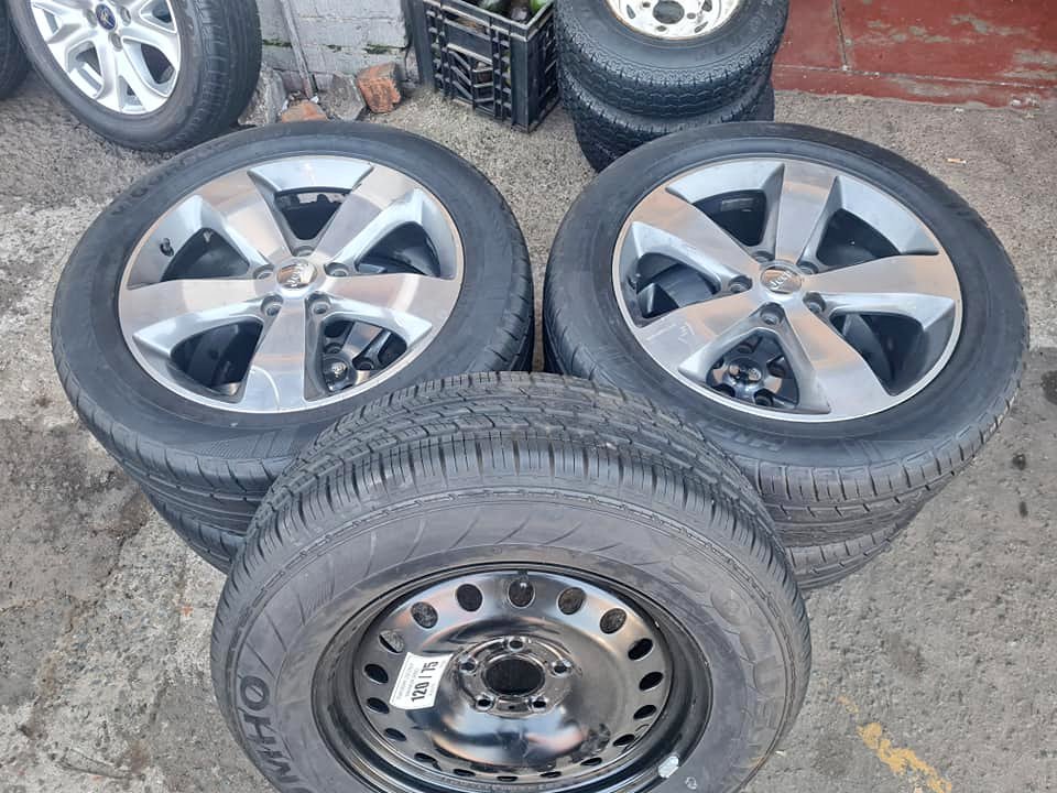 4xjeep charokkee original alloy mags size 20 +spare wheel