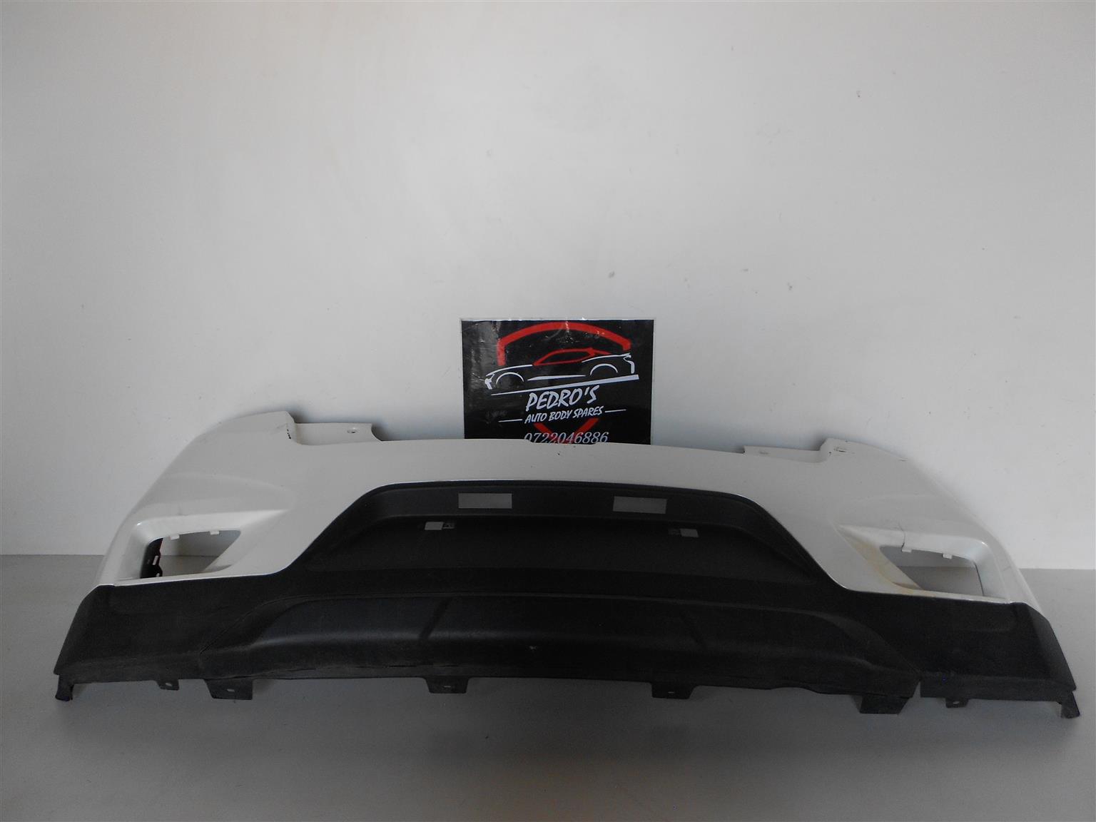 Mahindra KUV100 rear bumper - Private Seller Mahindra KUV100 rear bumper - Private Seller