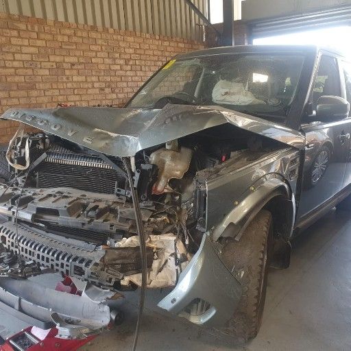 Discovery 4 HSE Stripping for Spares - Private Seller Discovery 4 HSE Stripping for Spares - Private Seller