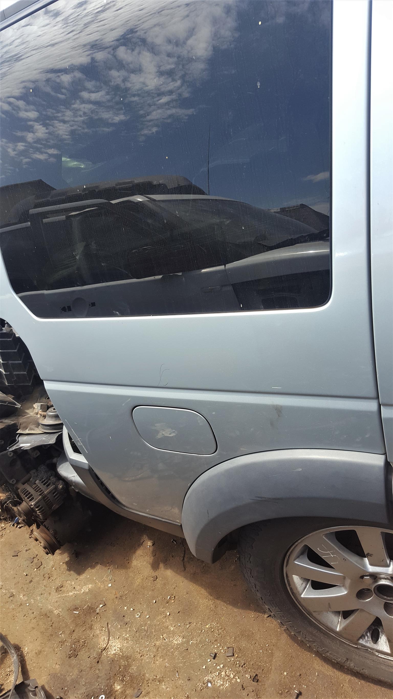 Various Land Rover Quarter Sections for sale | Auto EZI