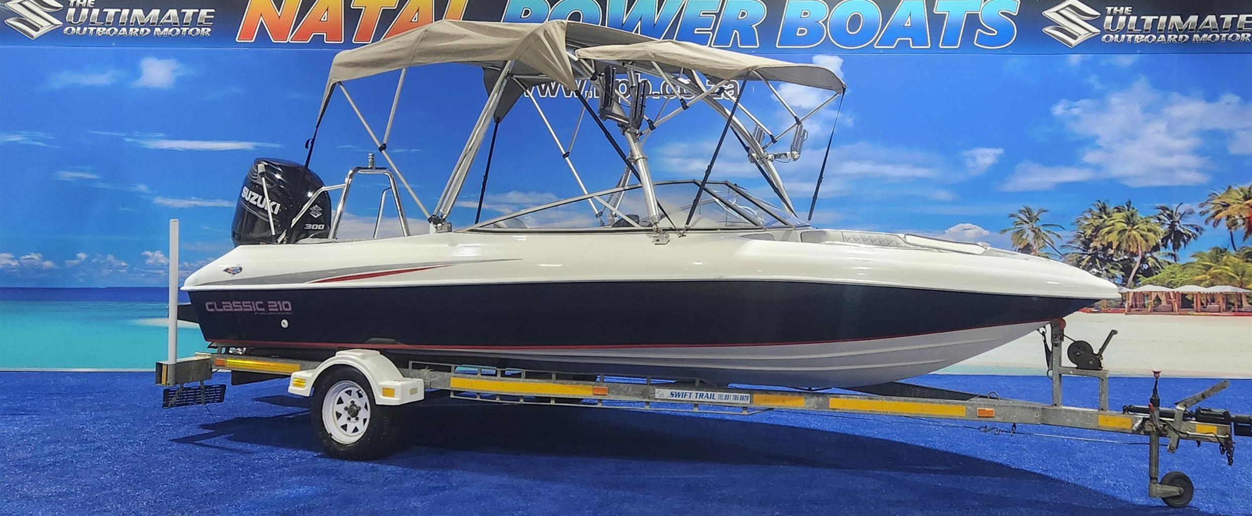 CLASSIC 210 ON TRAILER 300 HP SUZUKI 4 STROKE 2017 MODEL MOTOR 128 HOUR