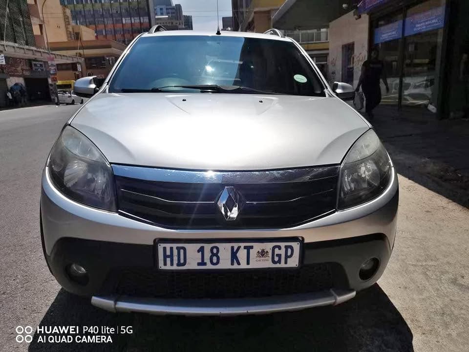 Used Renault Sandero Stepway 1.6 - Private Seller Used Renault Sandero Stepway 1.6 - Private Seller