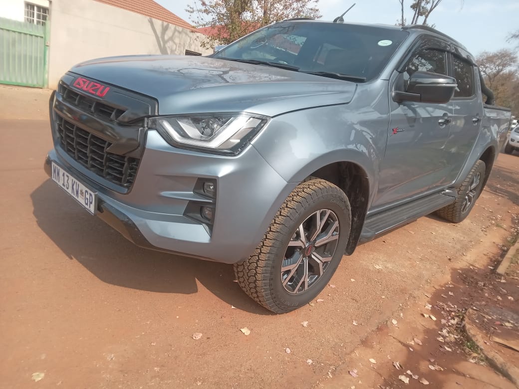 Used 2024 Isuzu KB 250D-Teq double cab 4x4 X-Rider - Private Seller Used 2024 Isuzu KB 250D-Teq double cab 4x4 X-Rider - Private Seller