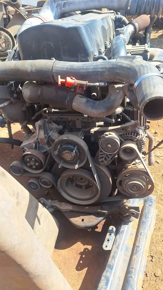 Nissan UD Quon GH13 engine&gearbox available
