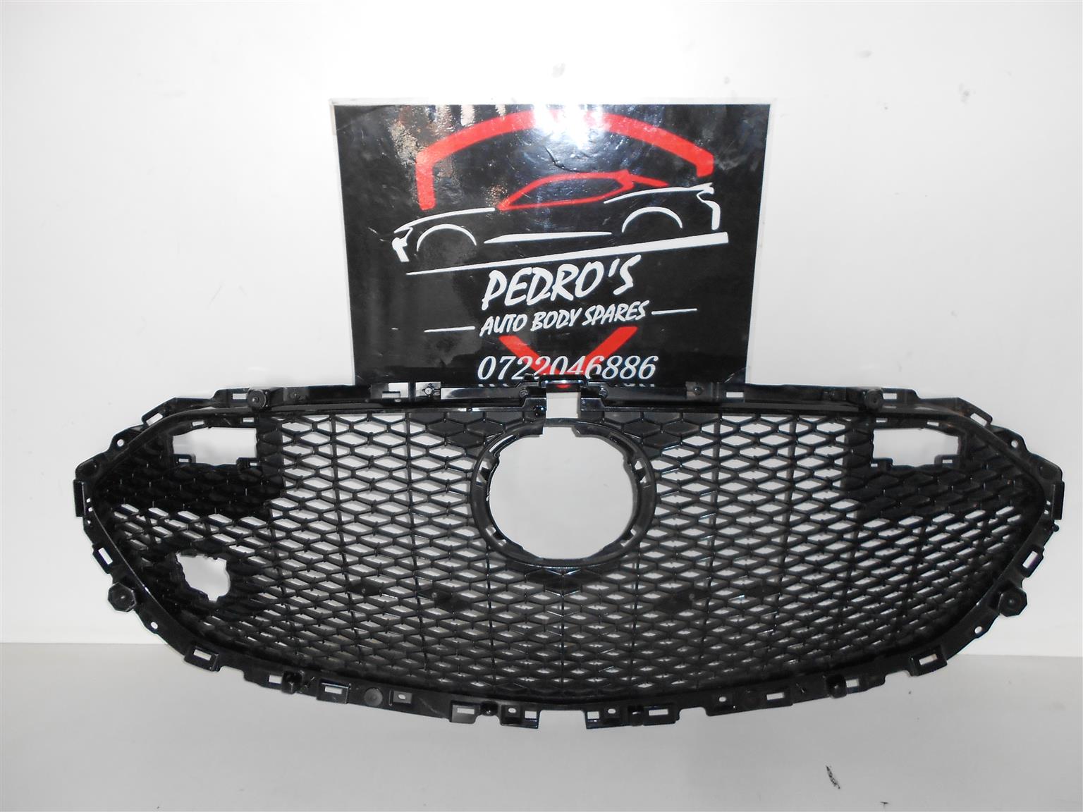 Mazda 3 main grill OEM 2023 - Private Seller Mazda 3 main grill OEM 2023 - Private Seller