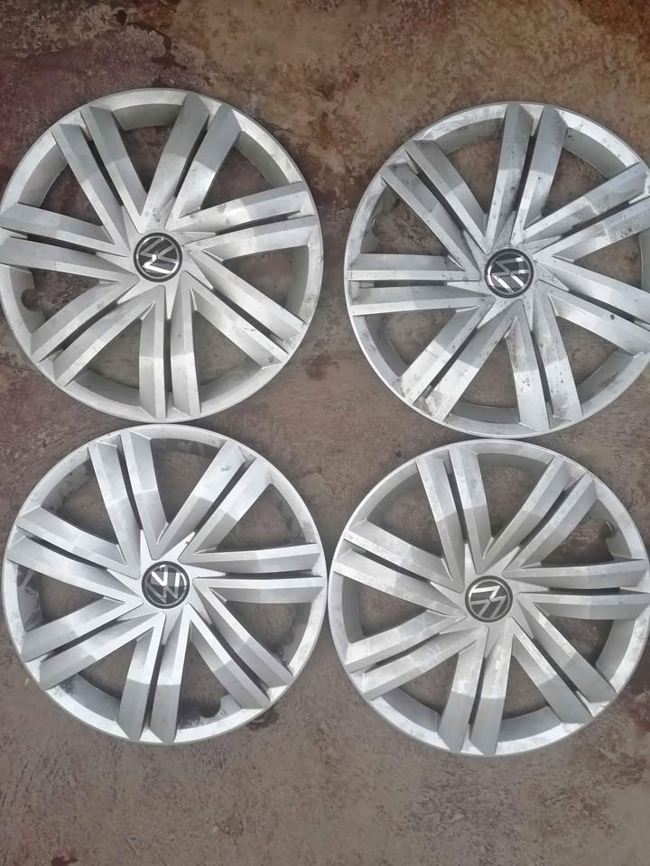 Volkswagen Polo wheel caps
