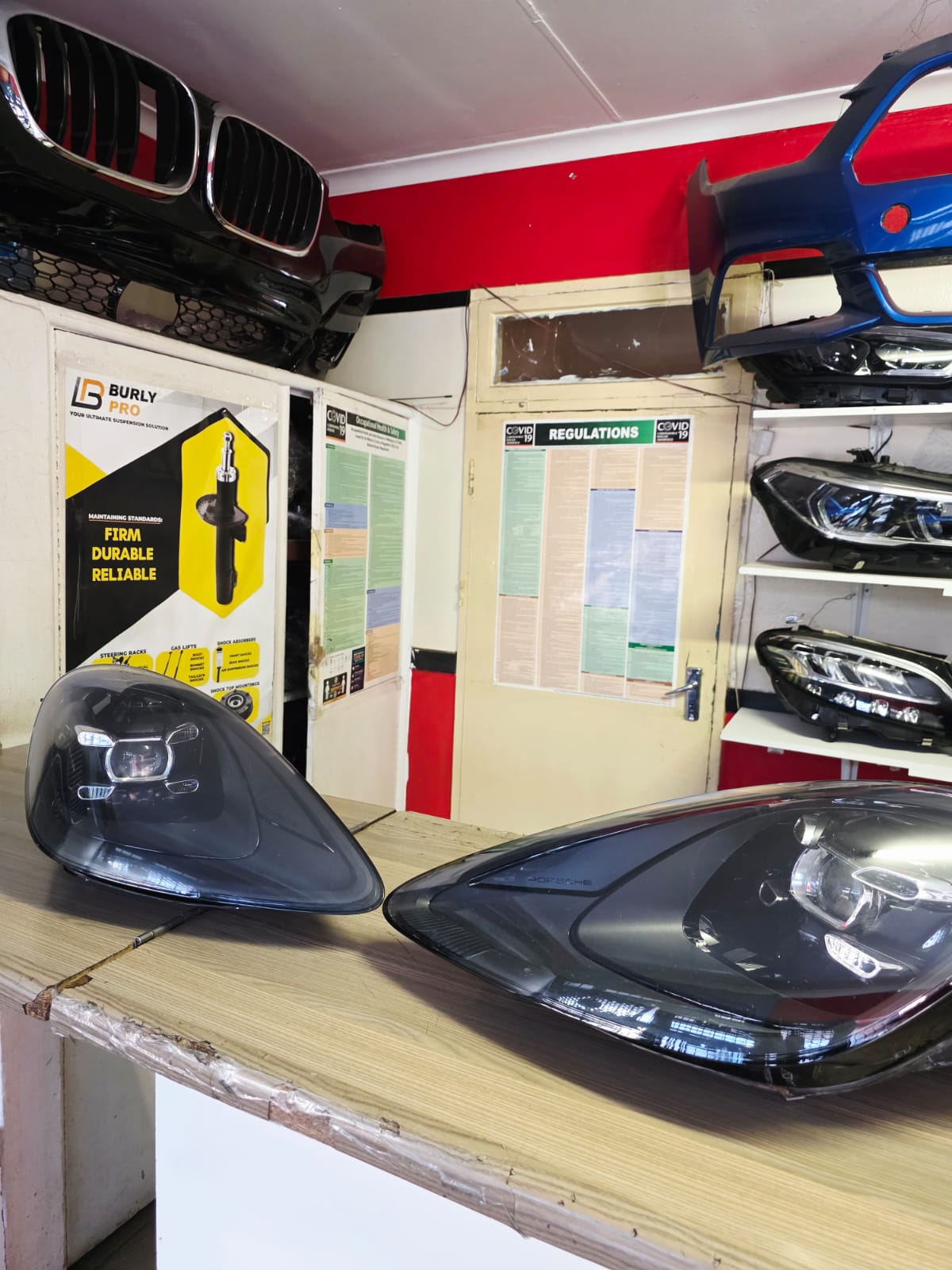 2020 PORSCHE CAYENNE/GTS/ HEADLIGHTS LEFT AND RIGHT FOR SALE IN GOOD CONDITION - Private Seller 2020 PORSCHE CAYENNE/GTS/ HEADLIGHTS LEFT AND RIGHT FOR SALE IN GOOD CONDITION - Private Seller