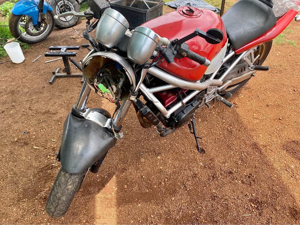 Suzuki Bandit 400 stripping for spares - Private Seller Suzuki Bandit 400 stripping for spares - Private Seller