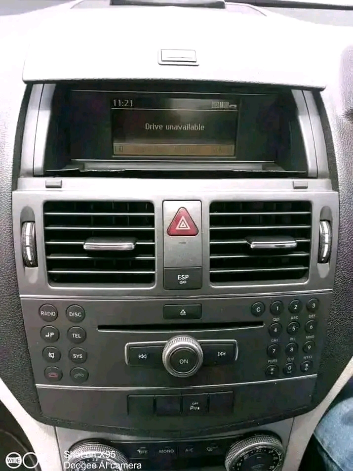 AUDI BMW BENZ VW - Factory Fitted car radio repairs, while you are waiting. - Private Seller