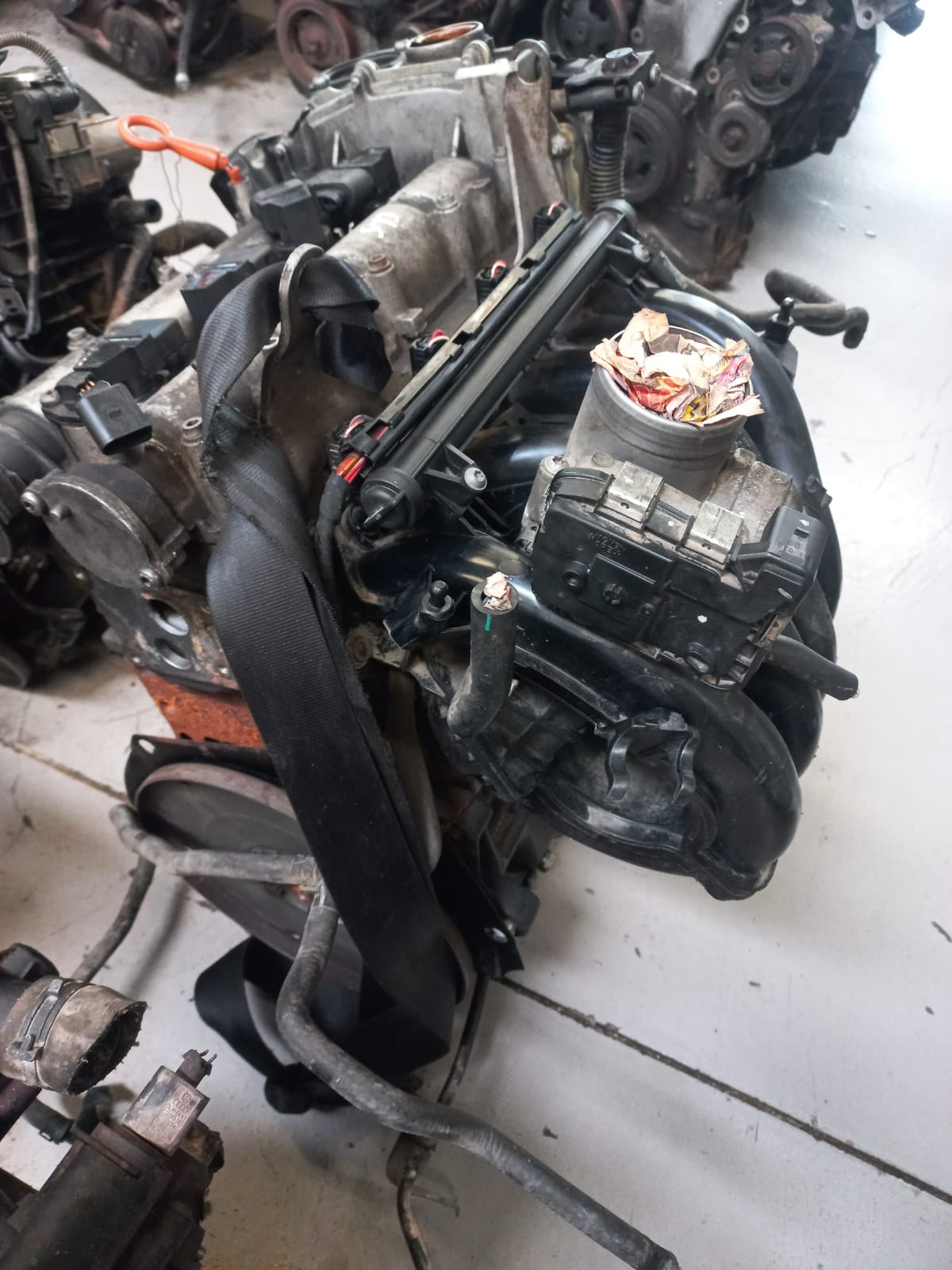 Volkswagen Polo Vivo 1.6 4CYL Petrol Engine (CLS)