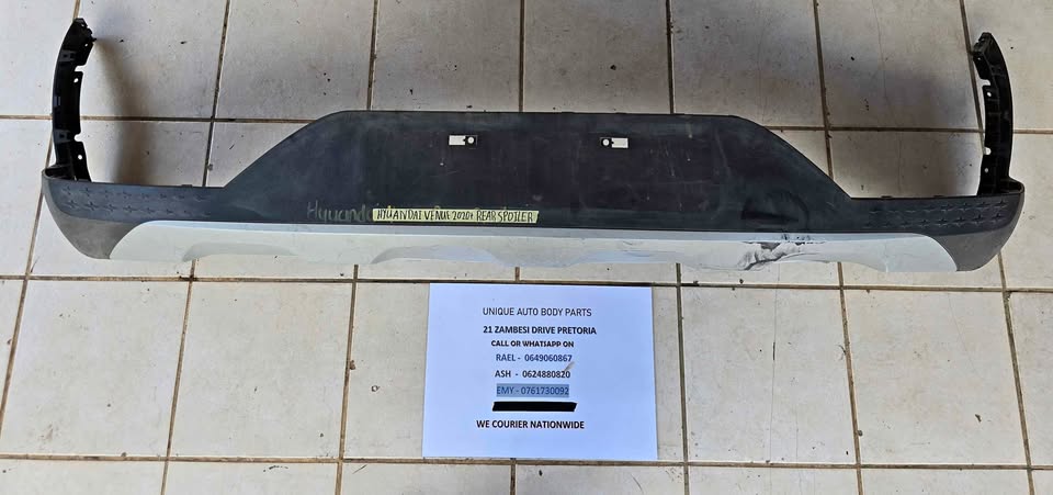 Hyundai Venue 2020 + Rear Spoiler With Lip and Arch - Private Seller Hyundai Venue 2020 + Rear Spoiler With Lip and Arch - Private Seller